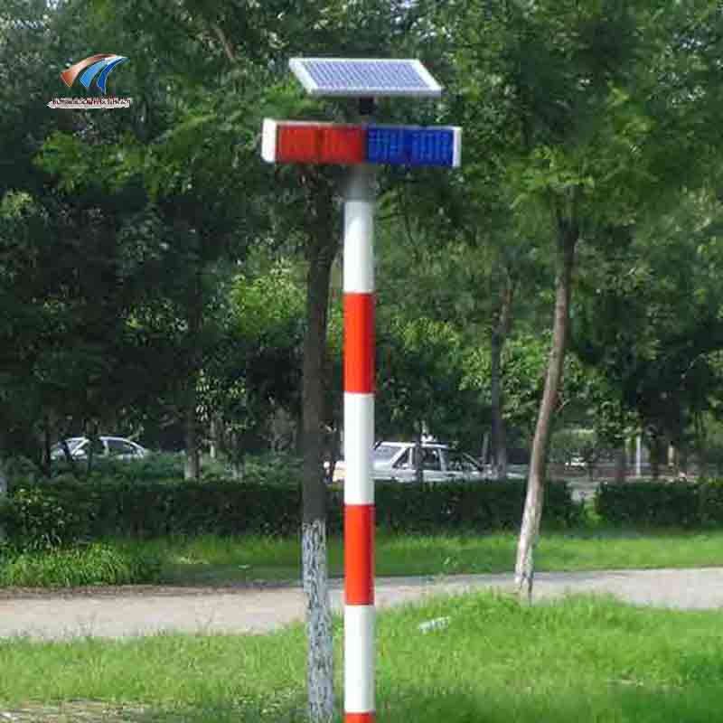 太阳能四格警示灯
